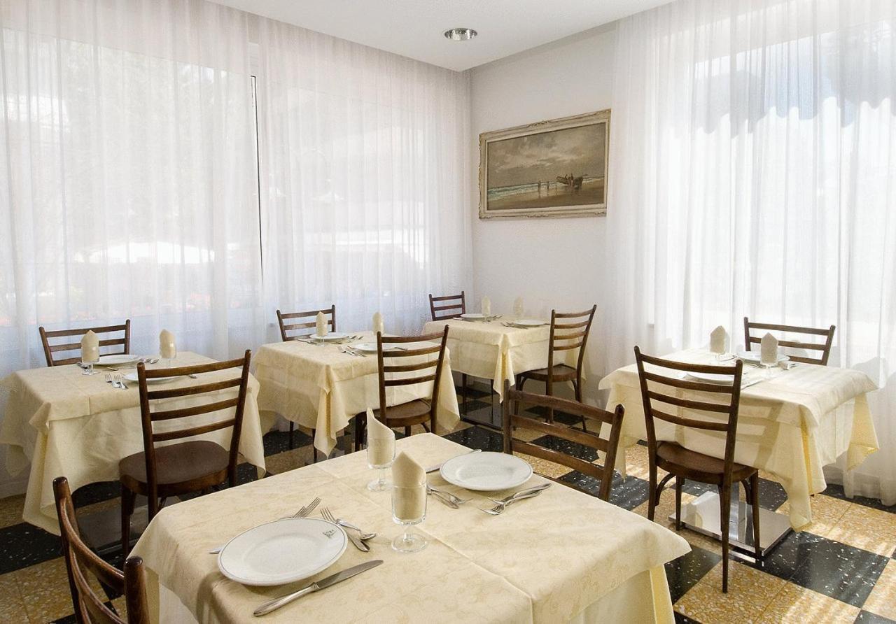 Hotel Belmar Cattolica Esterno foto